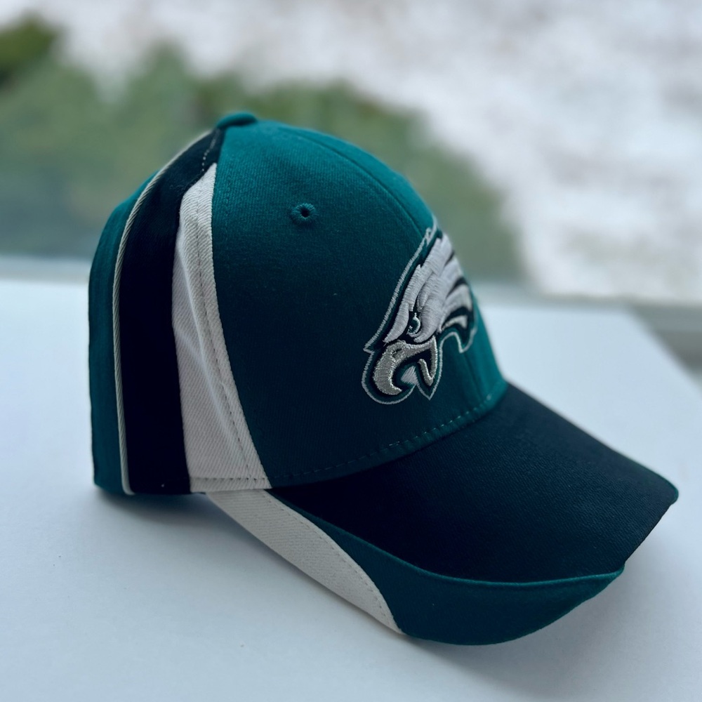 Vintage Philadelphia Eagles NFL Team Apparel Reebok Cap